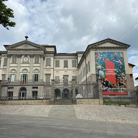 Nido Carrara - Immobili E Soluzioni Rent Διαμέρισμα *